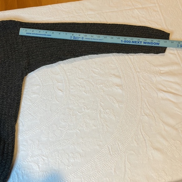 Northeast Outfitters Large Grey Men’s Sweater - Picture 11 of 11